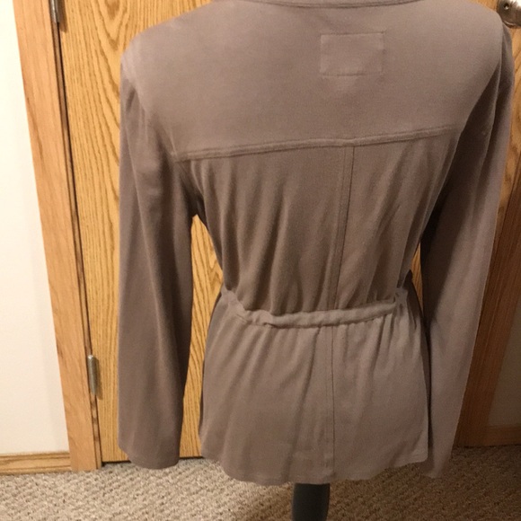 Tommy Bahama military style - Picture 5 of 7